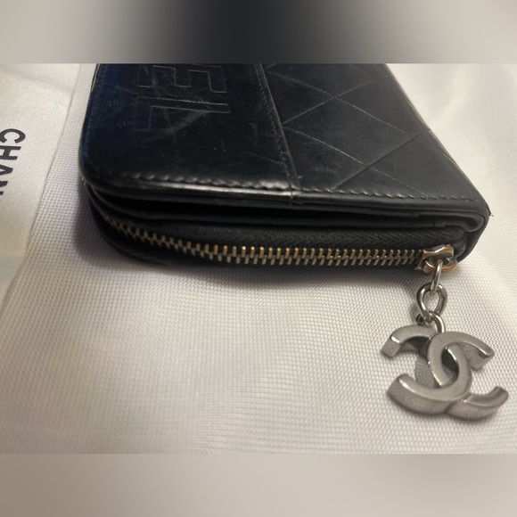 SOLD! CHANEL Authentic Long wallet clutch with chain/insert -Crossbody - Picture 14 of 15